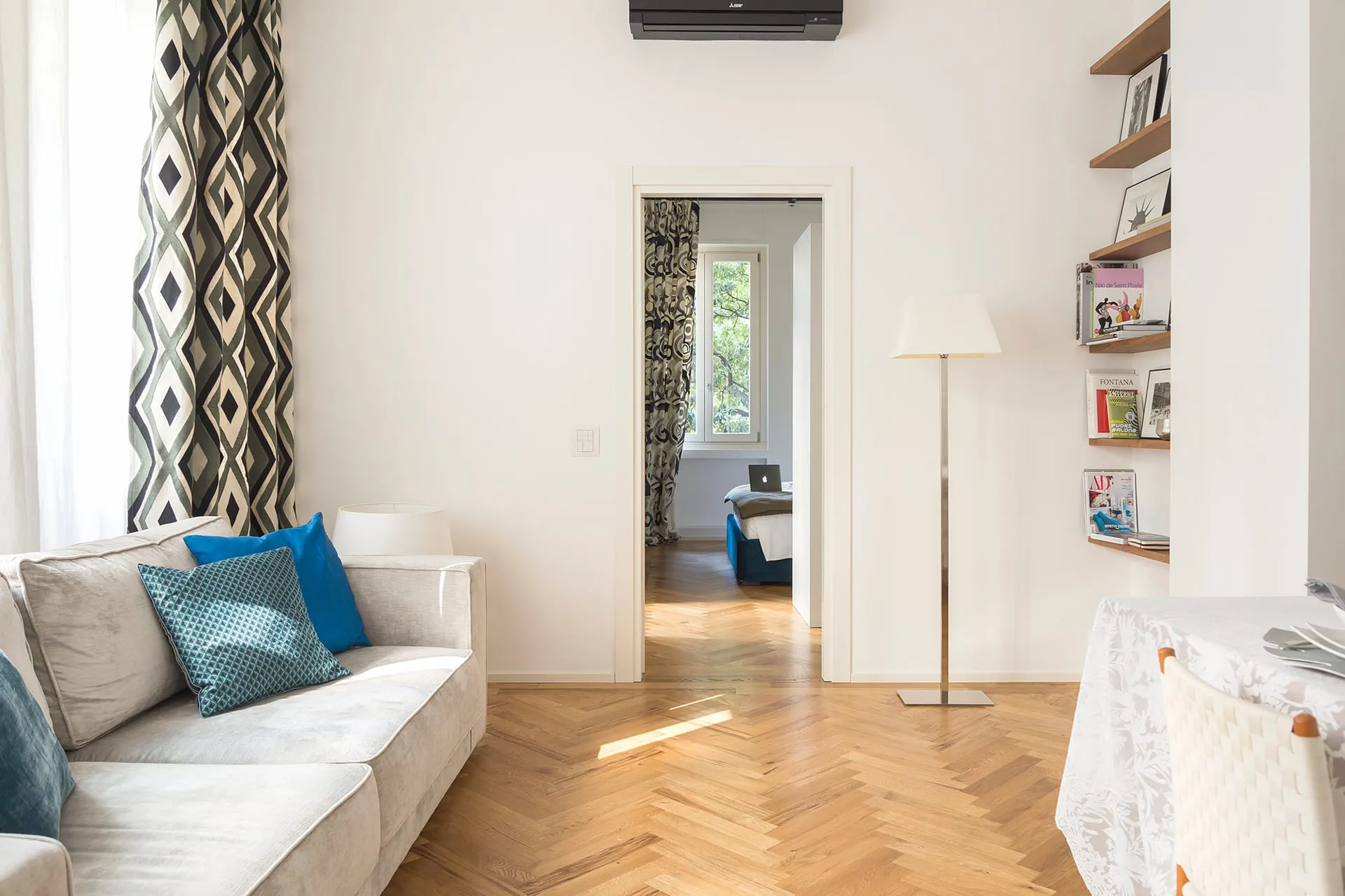 Luxurious One-Bedroom Apartment on Via dei Giardini