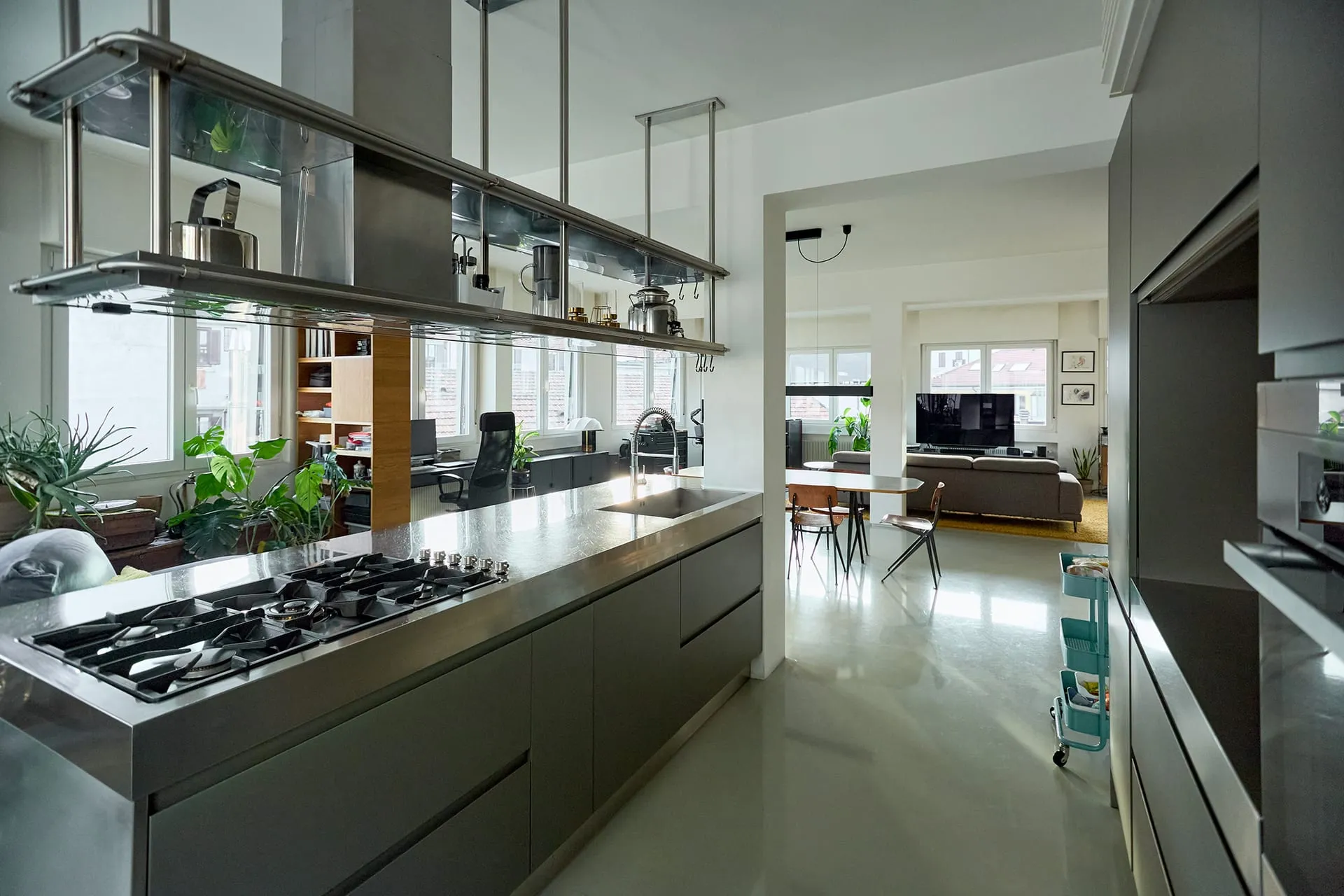 Bright and Spacious Three-Room Apartment